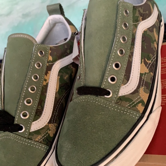 VANS WMNS Old Skool Uc (Bj Betts)Oil Grn/Olivine
VN0AMUUT9Z
Sneakers - Picture 15 of 16
